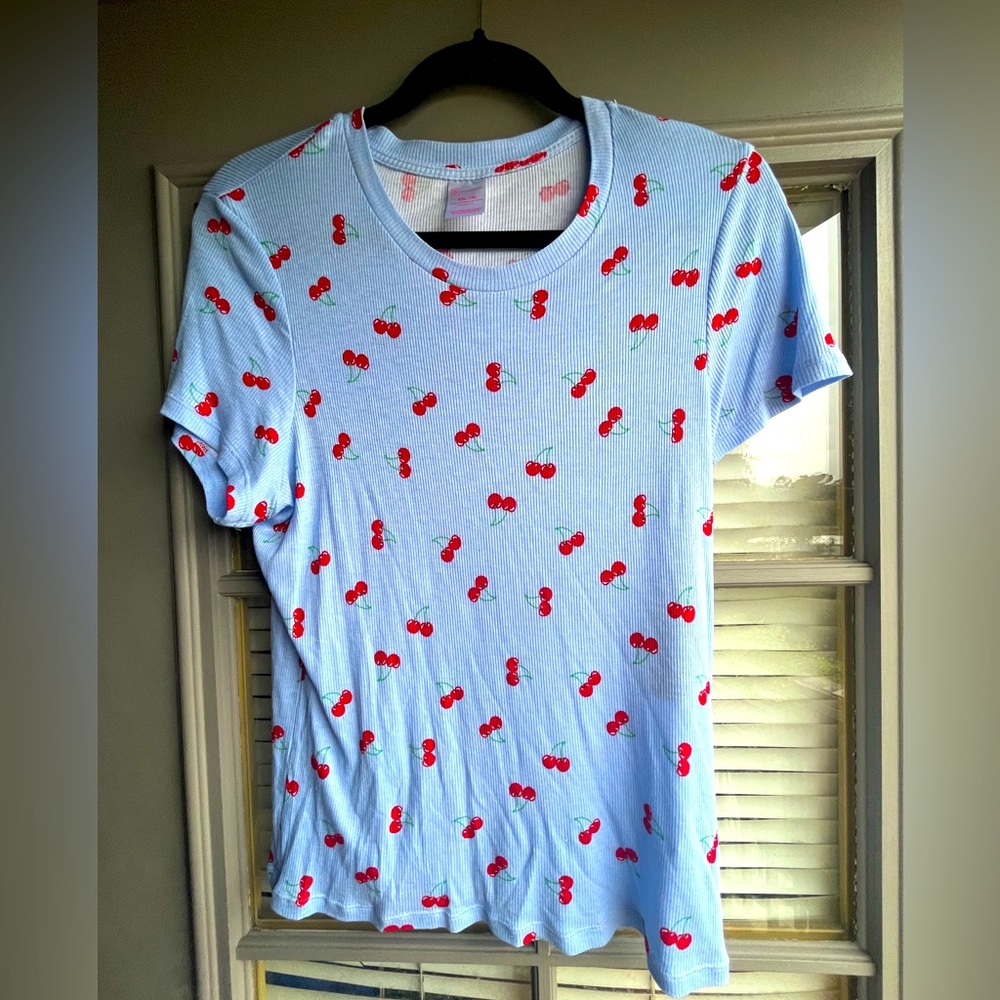 Light blue cherry top